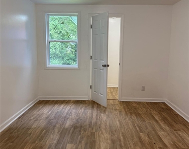 332 Mountain View Street - Photo Thumbnail 4