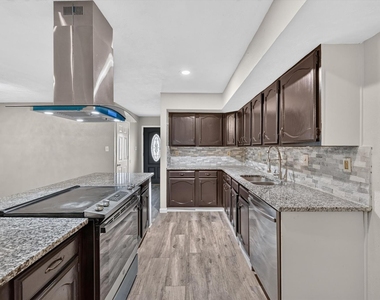 704 Levelland Drive - Photo Thumbnail 5