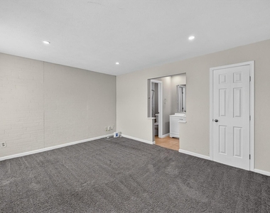 704 Levelland Drive - Photo Thumbnail 6