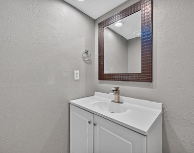 704 Levelland Drive - Photo Thumbnail 11