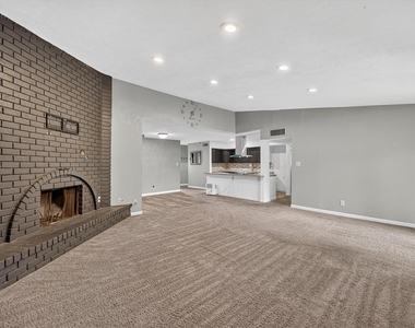 704 Levelland Drive - Photo Thumbnail 4
