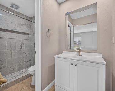 704 Levelland Drive - Photo Thumbnail 7