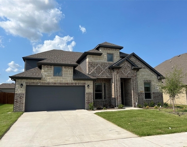 249 Lillian Lane - Photo Thumbnail 2