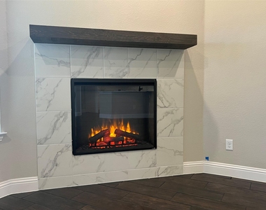 249 Lillian Lane - Photo Thumbnail 10