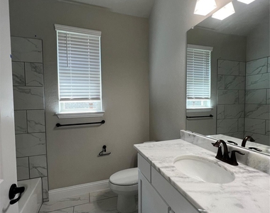 249 Lillian Lane - Photo Thumbnail 23