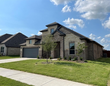 249 Lillian Lane - Photo Thumbnail 1