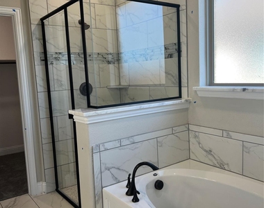 249 Lillian Lane - Photo Thumbnail 18