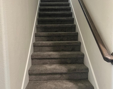 249 Lillian Lane - Photo Thumbnail 15