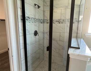 249 Lillian Lane - Photo Thumbnail 17