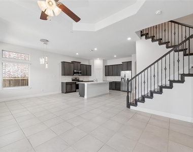 10917 Blaze Street - Photo Thumbnail 10