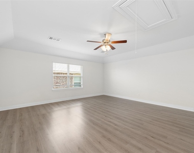 10917 Blaze Street - Photo Thumbnail 24