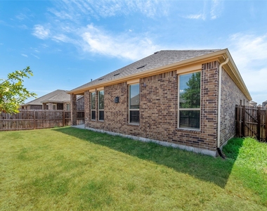 10917 Blaze Street - Photo Thumbnail 29