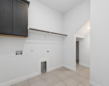10917 Blaze Street - Photo Thumbnail 23