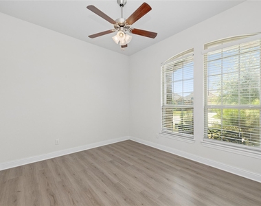 10917 Blaze Street - Photo Thumbnail 16