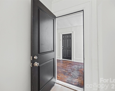 49 Corban Avenue Sw - Photo Thumbnail 1