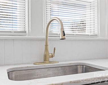 49 Corban Avenue Sw - Photo Thumbnail 11