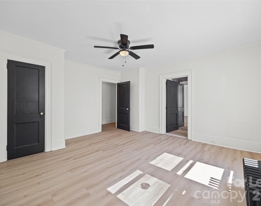 49 Corban Avenue Sw - Photo Thumbnail 8