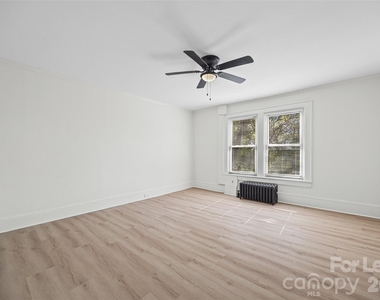 49 Corban Avenue Sw - Photo Thumbnail 3