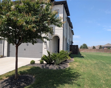 1158 Queensdown Way - Photo Thumbnail 16