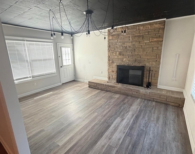 101 Mcentire Avenue - Photo Thumbnail 2