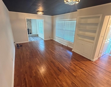 101 Mcentire Avenue - Photo Thumbnail 1