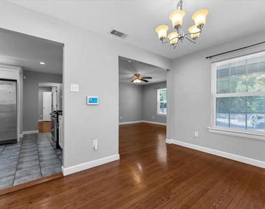 902 S Ewing Avenue - Photo Thumbnail 12