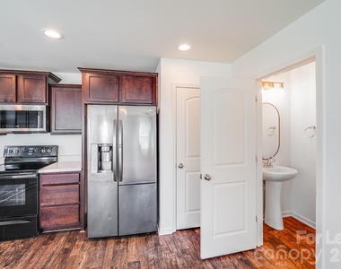 12915 Hill Pine Road - Photo Thumbnail 8
