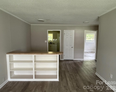 1773 River Road - Photo Thumbnail 2