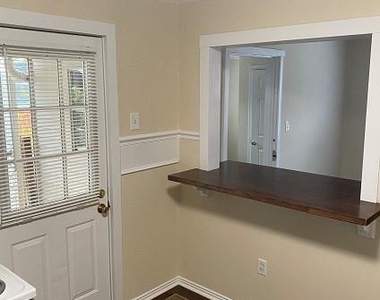 134 Shurley Street - Photo Thumbnail 3
