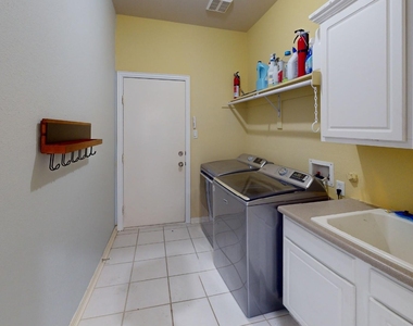 1828 Branch Trail - Photo Thumbnail 15