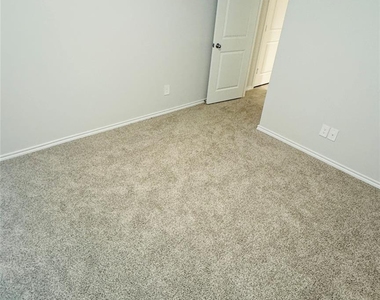4177 Crooked Bend Drive - Photo Thumbnail 15
