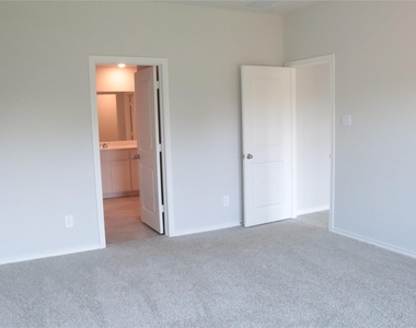 4177 Crooked Bend Drive - Photo Thumbnail 5
