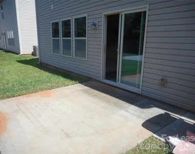7156 Pitzer Drive - Photo Thumbnail 11