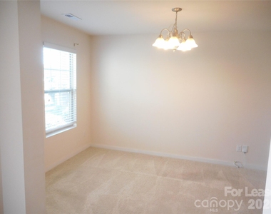 7156 Pitzer Drive - Photo Thumbnail 12