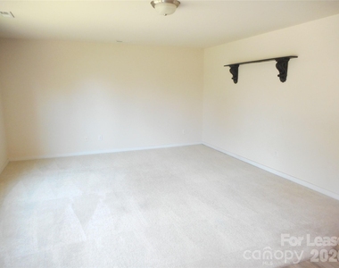 7156 Pitzer Drive - Photo Thumbnail 7