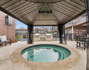 5916 Sandhurst Lane - Photo Thumbnail 2