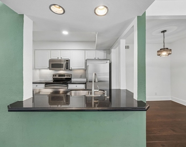 5916 Sandhurst Lane - Photo Thumbnail 15