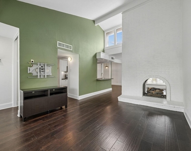 5916 Sandhurst Lane - Photo Thumbnail 6