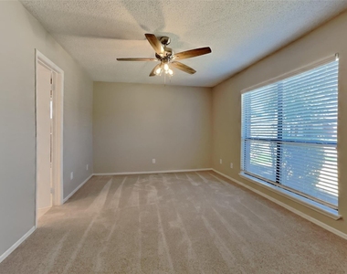 4141 Malone Avenue - Photo Thumbnail 6