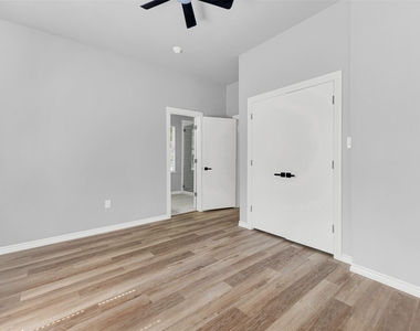 909 E High Street - Photo Thumbnail 6