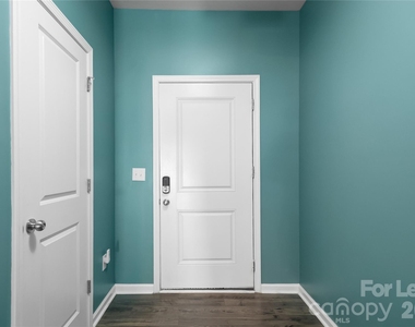 8176 Sheffield Drive - Photo Thumbnail 5