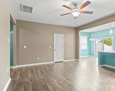 8176 Sheffield Drive - Photo Thumbnail 8