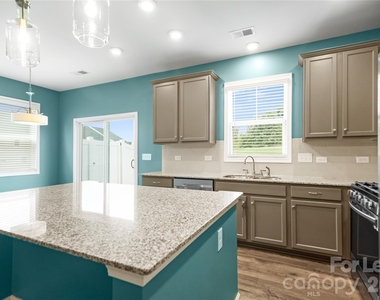 8176 Sheffield Drive - Photo Thumbnail 14