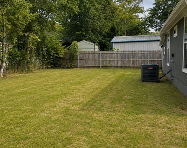1306 Locust Street - Photo Thumbnail 14