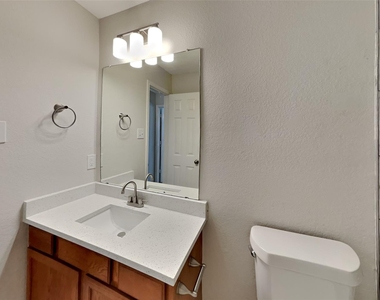 8712 Limestone Drive - Photo Thumbnail 14