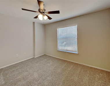 8712 Limestone Drive - Photo Thumbnail 11