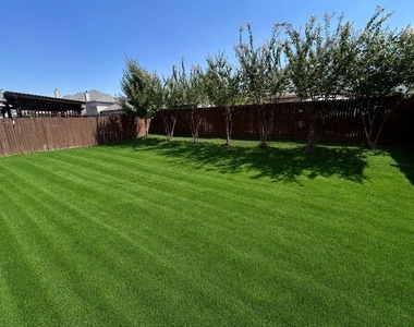 928 Albany Drive - Photo Thumbnail 15