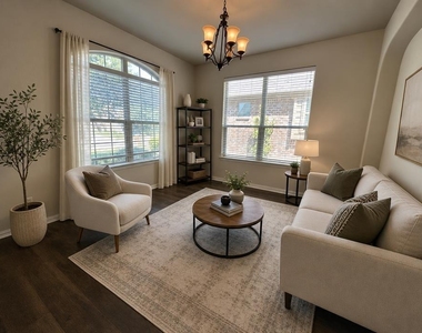 928 Albany Drive - Photo Thumbnail 4