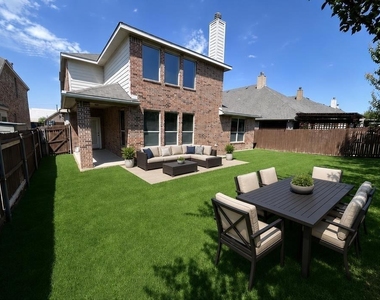 928 Albany Drive - Photo Thumbnail 16