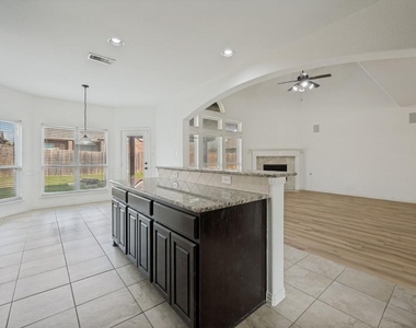 233 Chappellet Street - Photo Thumbnail 8